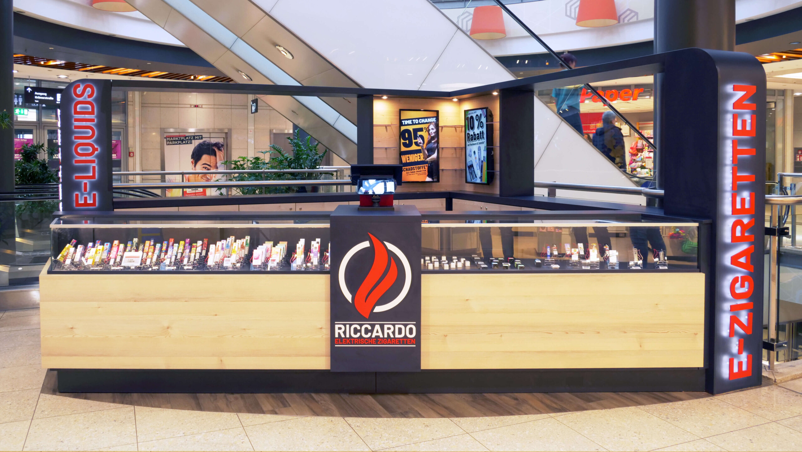e zigarette neubrandenburg Riccardo Pop-Up Store im Marktplatz-Center Neubrandenburg